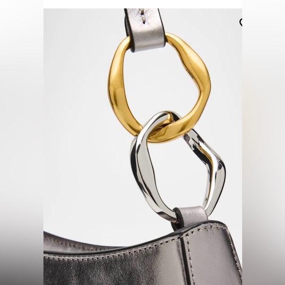 New! STAUD Metallic Silver Shoulder Bag - Picture 4 of 9